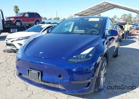 2024 Tesla Model Y Long Range Dual Motor All-Wheel Drive из США, поврежденный, VIN 7SAYGAEE8RF009832